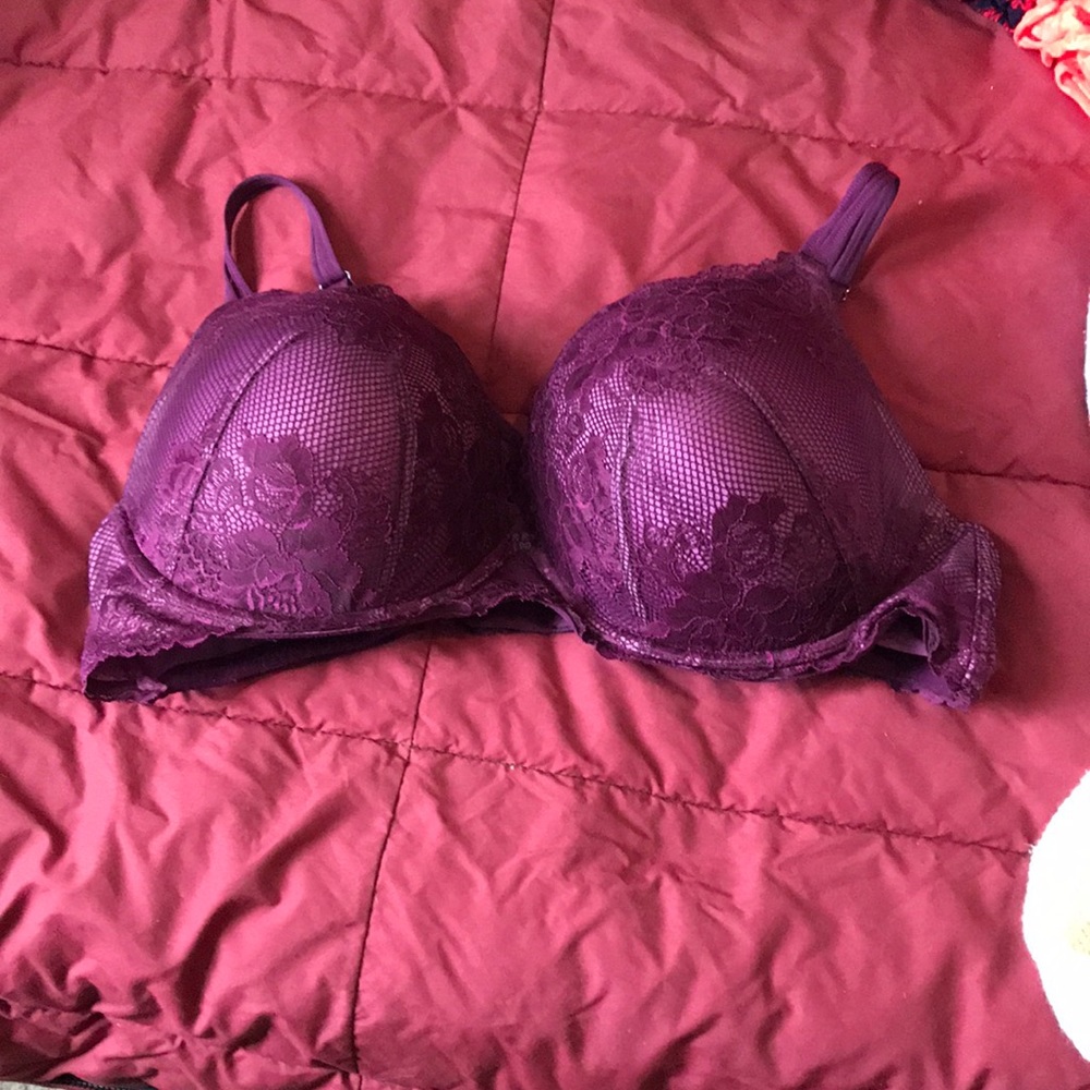 Torrid front criss cross bra